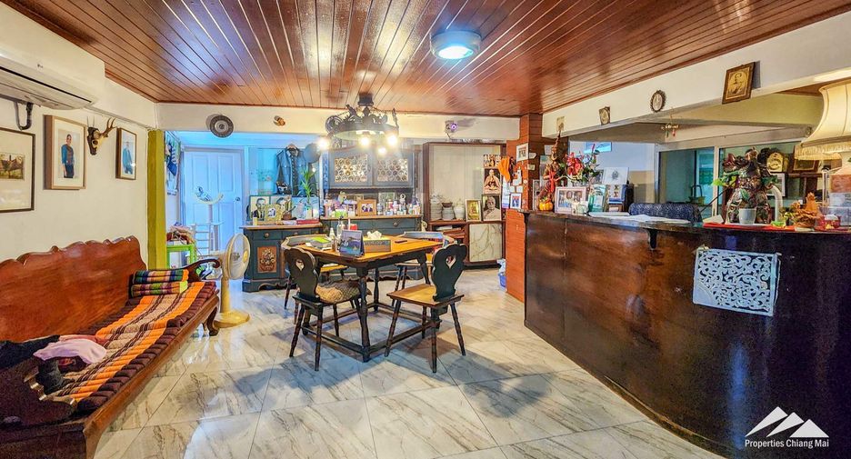 For sale 11 bedrooms hotel in Mueang Chiang Mai, Chiang Mai