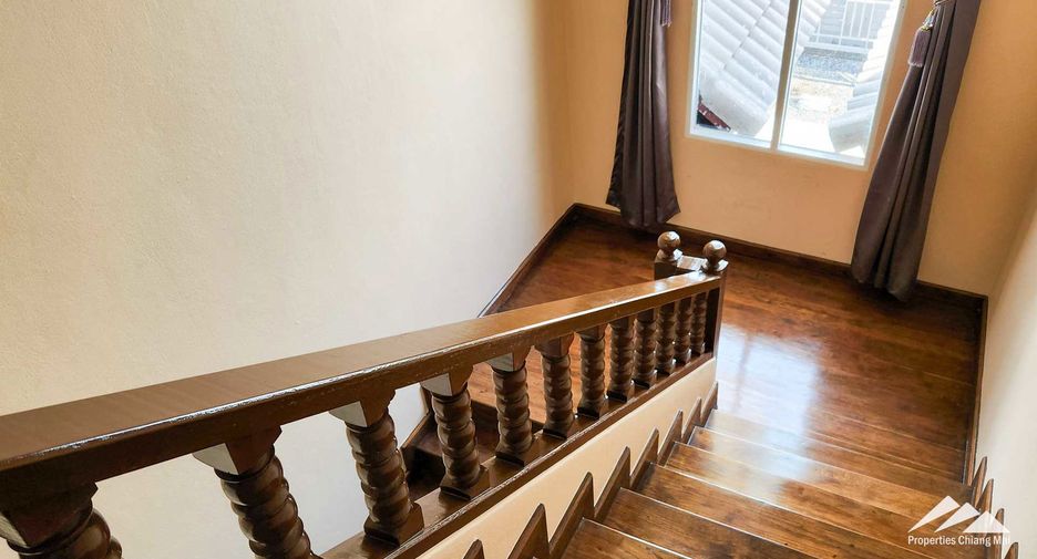 À vendre 4 chambres maison à Mueang Chiang Mai, Chiang Mai