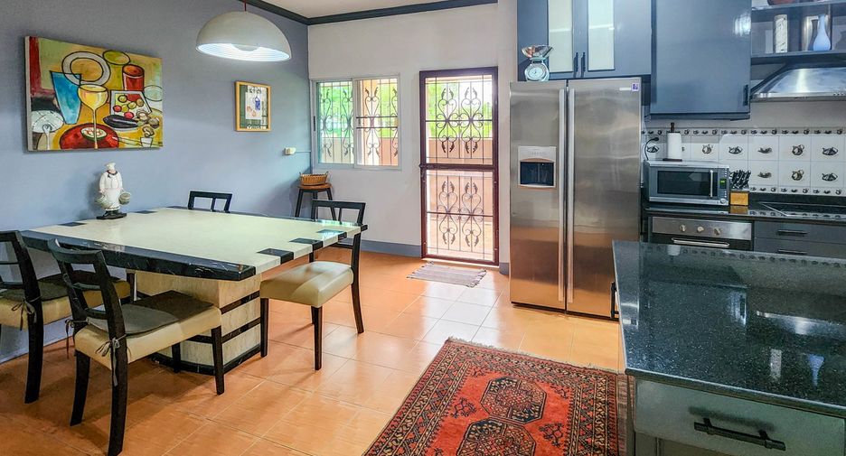 À vendre 6 chambres maison à Hang Dong, Chiang Mai