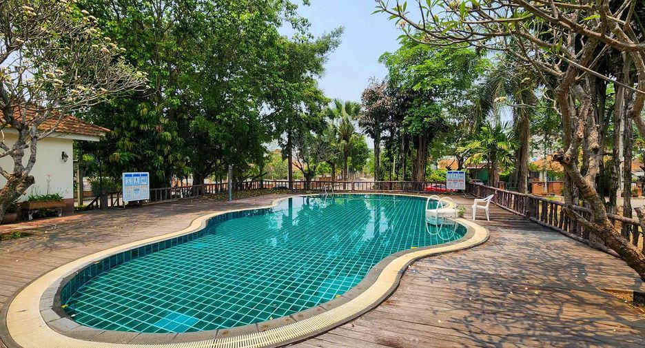 À vendre 6 chambres maison à Hang Dong, Chiang Mai