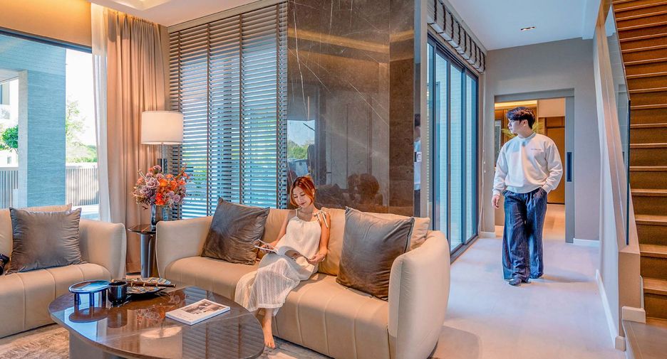 For sale 4 bedrooms house in San Kamphaeng, Chiang Mai