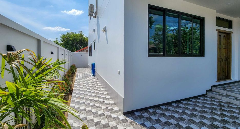 Casa en venta de 4 habitaciones en Hang Dong, Chiang Mai
