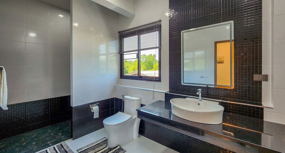 Casa en venta de 4 habitaciones en Hang Dong, Chiang Mai