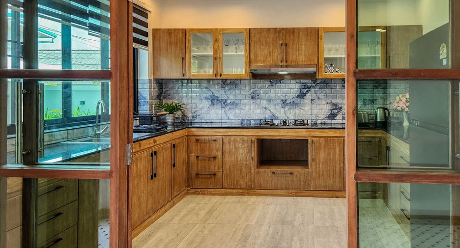Casa en venta de 4 habitaciones en Hang Dong, Chiang Mai