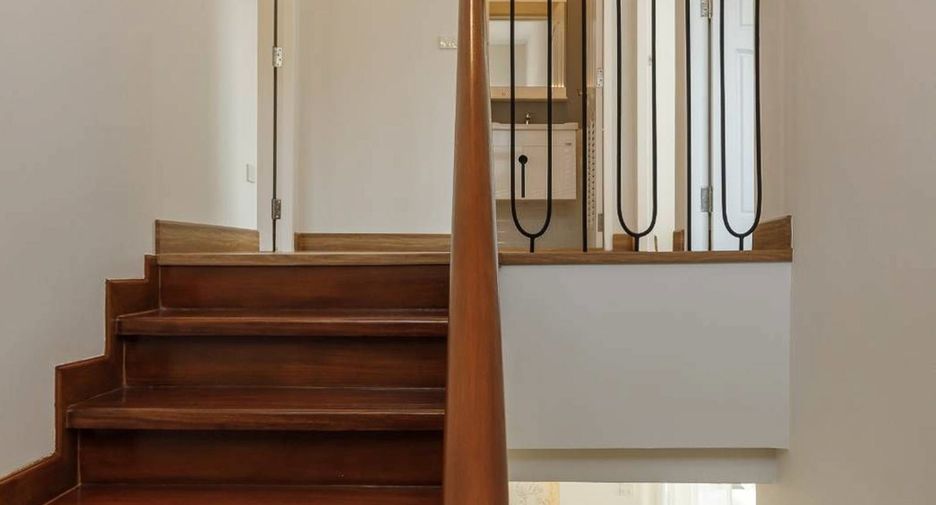 For sale 4 bedrooms house in Hang Dong, Chiang Mai