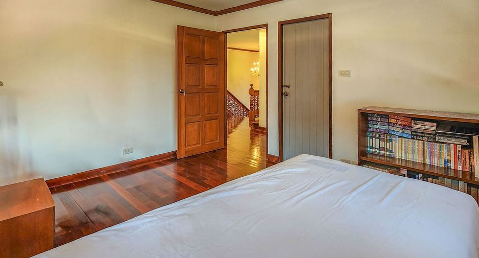 Casa en venta de 5 habitaciones en San Sai, Chiang Mai