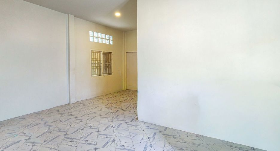 Casa en venta de 5 habitaciones en San Sai, Chiang Mai