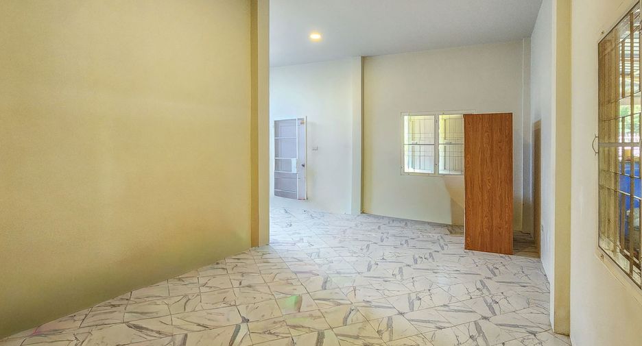 Casa en venta de 5 habitaciones en San Sai, Chiang Mai