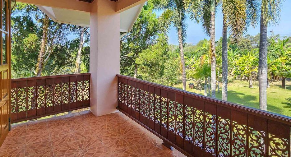 Casa en venta de 5 habitaciones en San Sai, Chiang Mai