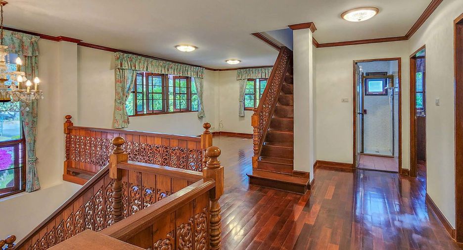 Casa en venta de 5 habitaciones en San Sai, Chiang Mai