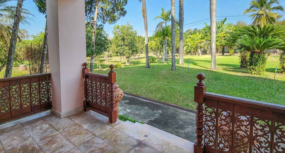 Casa en venta de 5 habitaciones en San Sai, Chiang Mai