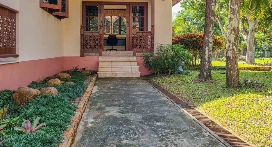 Casa en venta de 5 habitaciones en San Sai, Chiang Mai