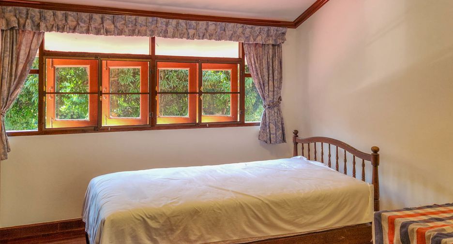 Casa en venta de 5 habitaciones en San Sai, Chiang Mai