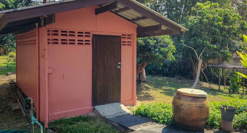 Casa en venta de 5 habitaciones en San Sai, Chiang Mai