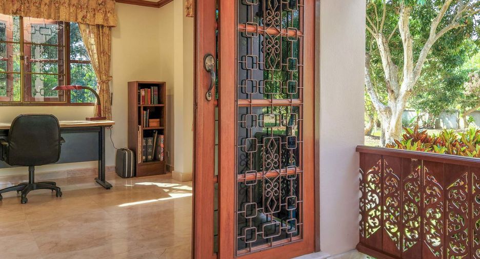 Casa en venta de 5 habitaciones en San Sai, Chiang Mai