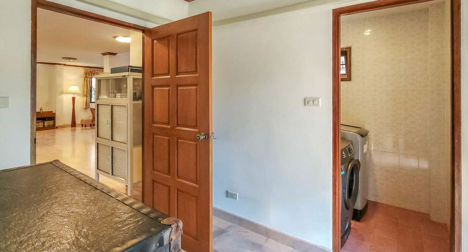 Casa en venta de 5 habitaciones en San Sai, Chiang Mai