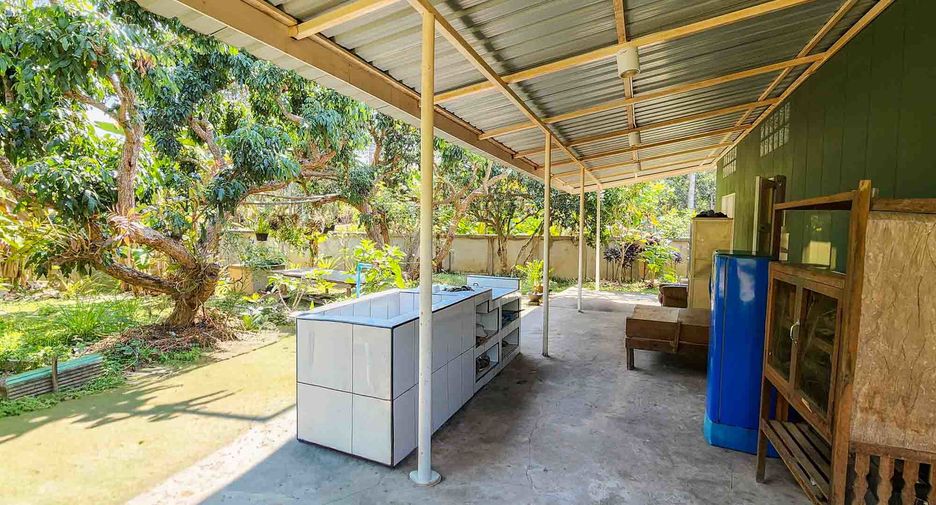 Casa en venta de 5 habitaciones en San Sai, Chiang Mai