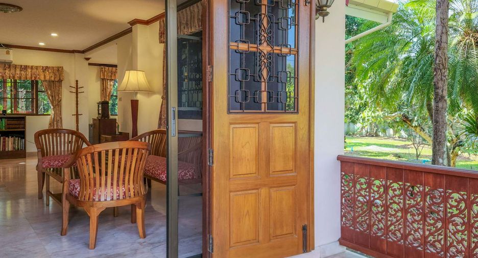 Casa en venta de 5 habitaciones en San Sai, Chiang Mai