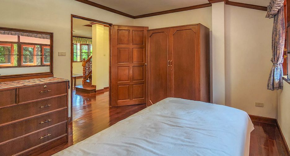 Casa en venta de 5 habitaciones en San Sai, Chiang Mai