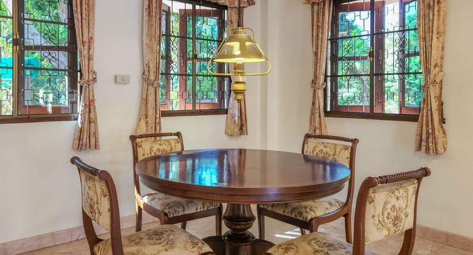 Casa en venta de 5 habitaciones en San Sai, Chiang Mai