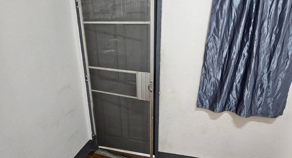 Продажа 24 спальни торговое помещение в Сарапхи, Чианг Маи