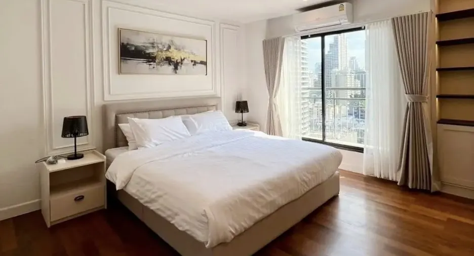 Condo en alquiler de 3 habitaciones en Watthana, Bangkok