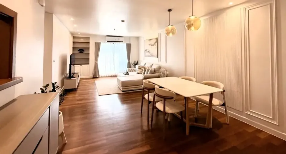 Condo en alquiler de 3 habitaciones en Watthana, Bangkok