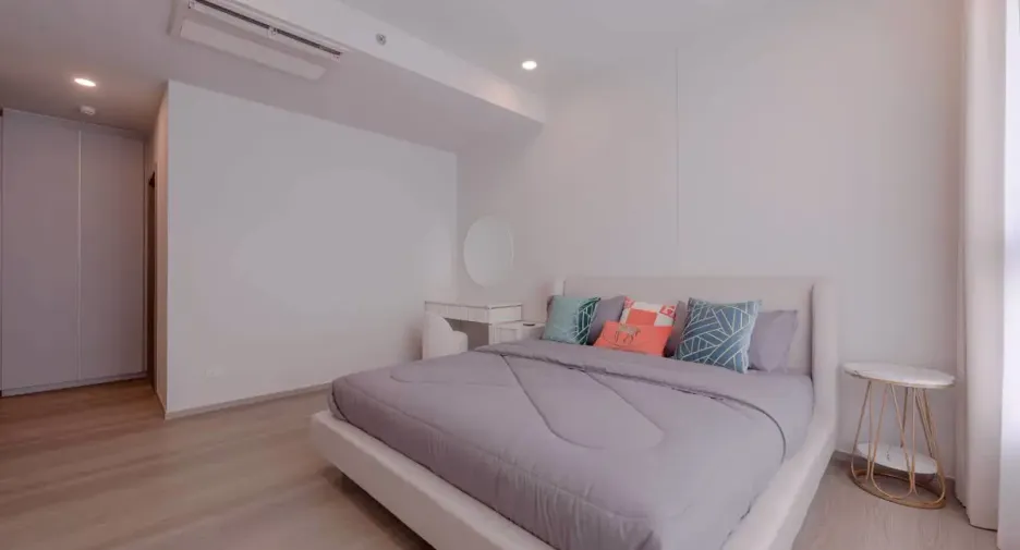 For rent 3 bedrooms condo in Bang Phli, Samut Prakan