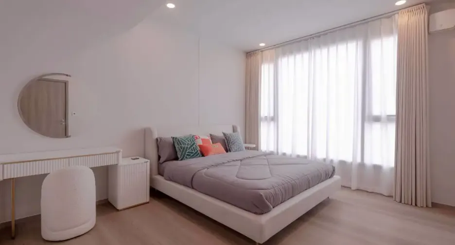 For rent 3 bedrooms condo in Bang Phli, Samut Prakan