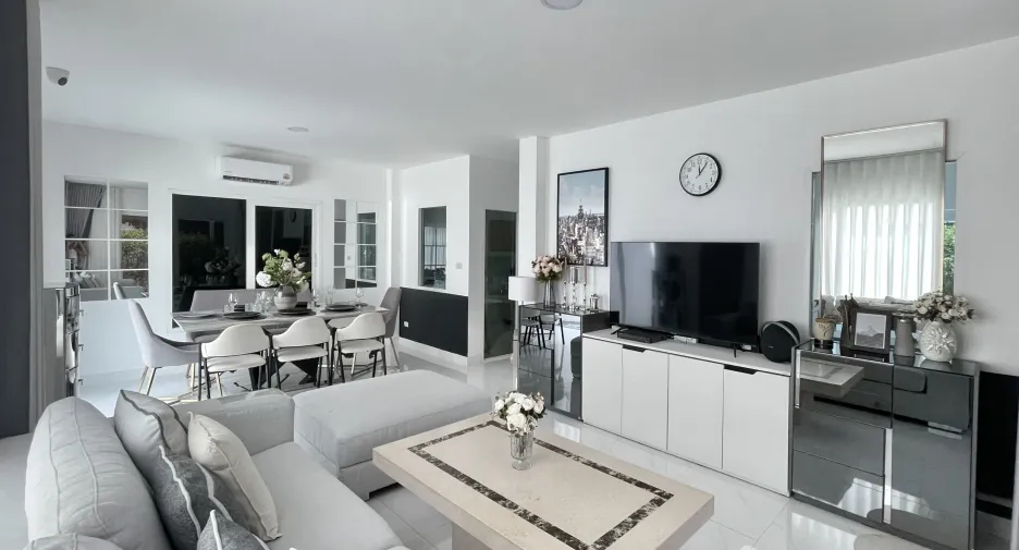 For rent 3 bedrooms house in Mueang Phuket, Phuket