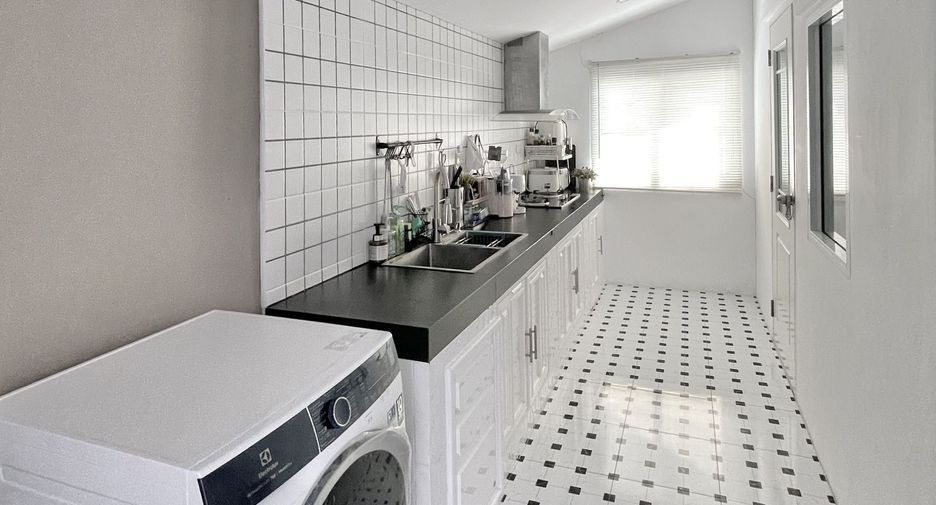 Haus zur Miete mit 3 Zimmer in Mueang Phuket, Phuket