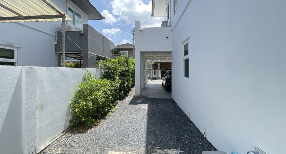 Haus zur Miete mit 3 Zimmer in Mueang Phuket, Phuket