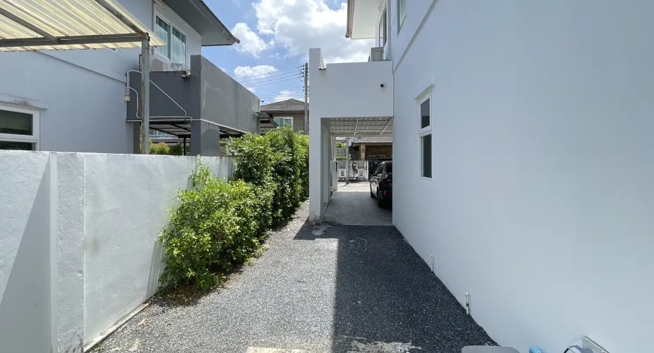 For rent 3 bedrooms house in Mueang Phuket, Phuket