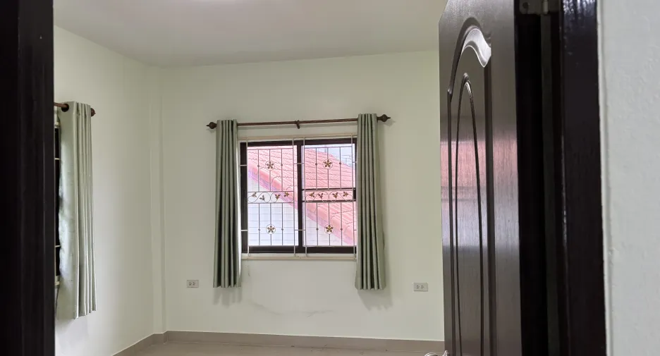 Haus zum Kauf mit 5 Zimmer in Si Racha, Chonburi