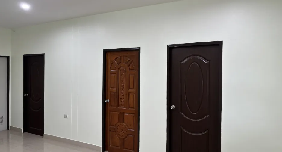 Haus zum Kauf mit 5 Zimmer in Si Racha, Chonburi