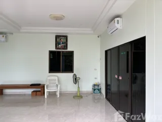 Haus zum Kauf mit 5 Zimmer in Si Racha, Chonburi
