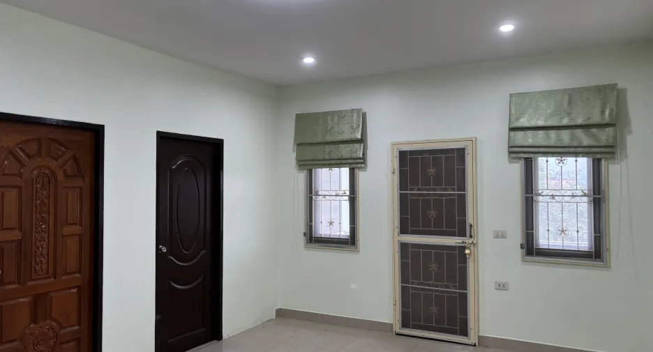 Haus zum Kauf mit 5 Zimmer in Si Racha, Chonburi