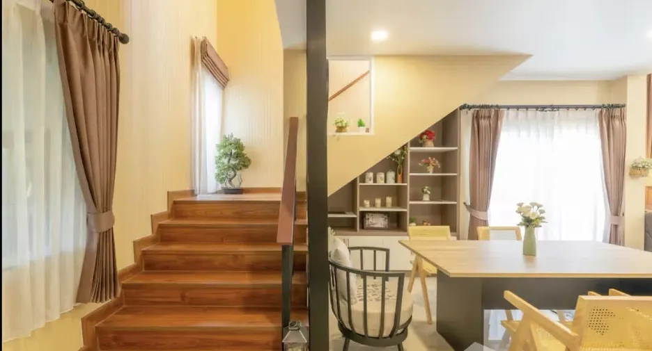 For rent 5 bedrooms house in Mueang Chiang Mai, Chiang Mai