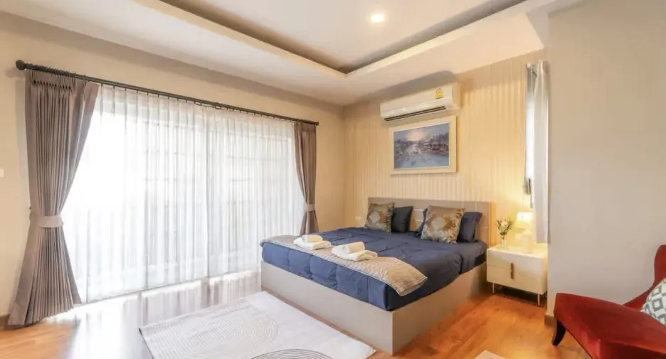 For rent 5 bedrooms house in Mueang Chiang Mai, Chiang Mai
