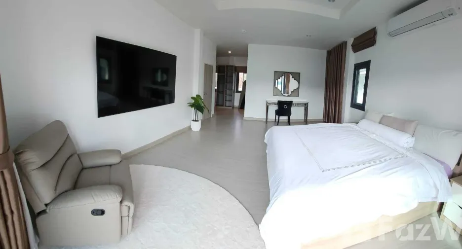 For sale and for rent 4 bedrooms house in Thalang, Phuket