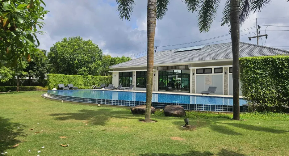 For sale and for rent 4 bedrooms house in Thalang, Phuket