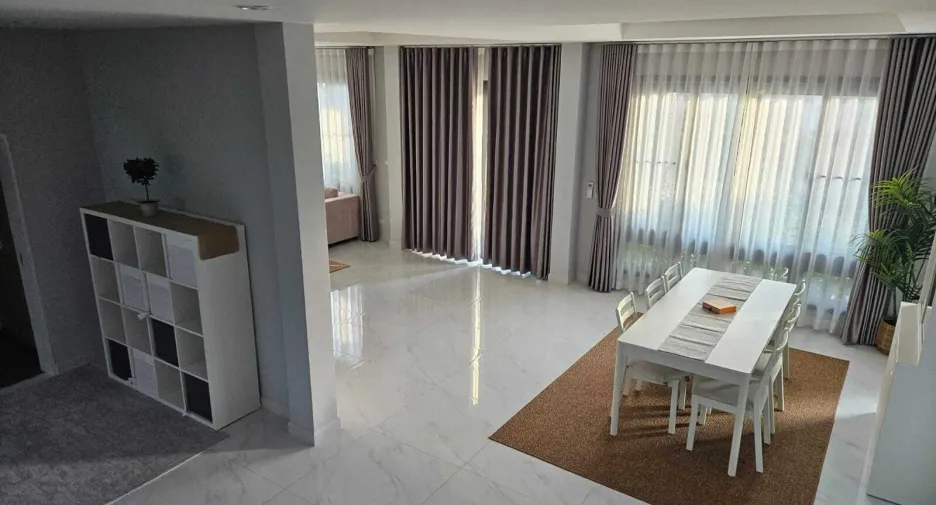 For sale and for rent 4 bedrooms house in Thalang, Phuket