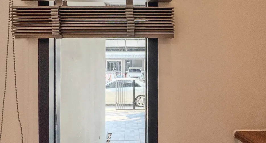 出售 2 卧室 联排别墅 在 Lat Krabang, 曼谷