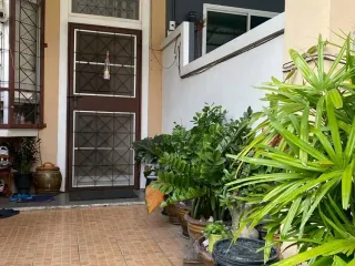 À vendre 3 chambres maison de ville à Prawet, Bangkok