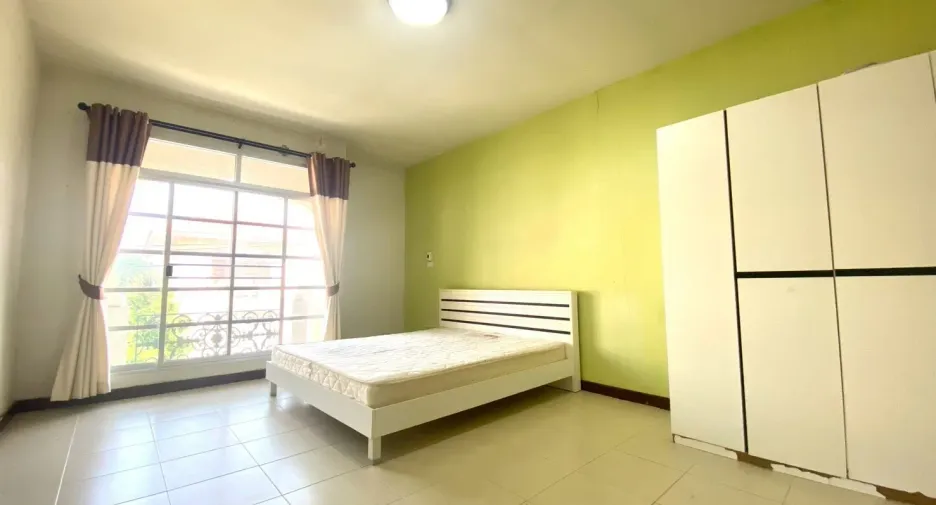 For sale 3 ベッドルーム townhouse in Prawet, Bangkok