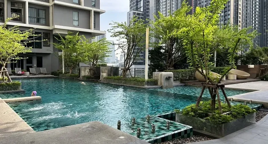 Condo en venta de 1 habitaciones en Huai Khwang, Bangkok