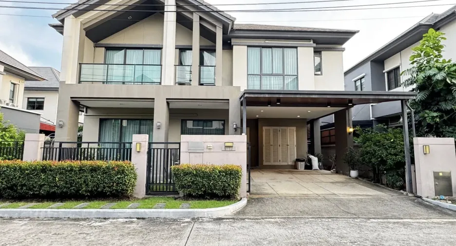 For rent 4 bedrooms house in Saphan Sung, Bangkok