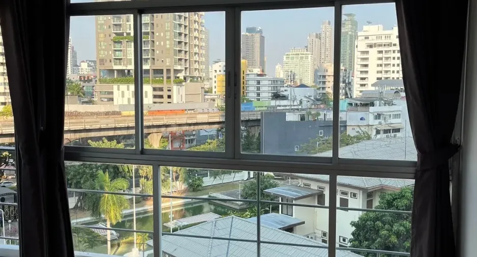 Wohnung zur Miete mit 1 Zimmer in Khlong Toei, Bangkok