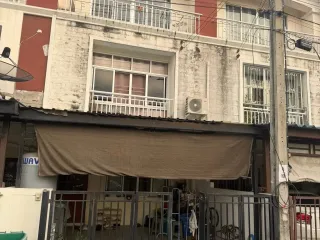 For sale 3 bedrooms townhouse in Sai Mai, Bangkok