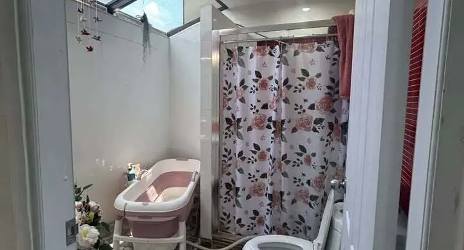 Reihenhaus zur Miete mit 3 Zimmer in Phasi Charoen, Bangkok